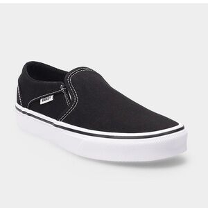 NWOB Vans Asher Woman’s Black and White Slip-On Sneakers